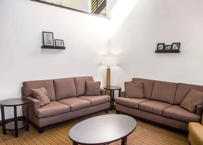 Sleep I-80 Near Amphitheatre-convention Center 4*
