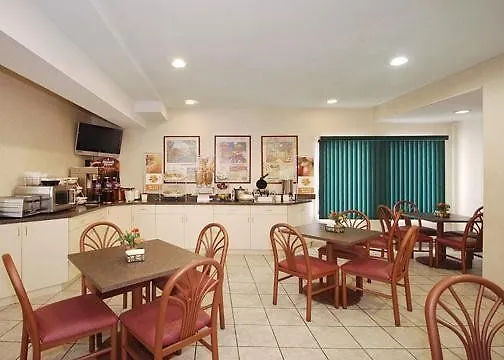 Sleep I-80 Near Amphitheatre-convention Center 4* Tinley Park